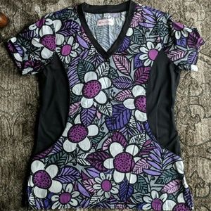 Like new! Small White Cross scrub top!